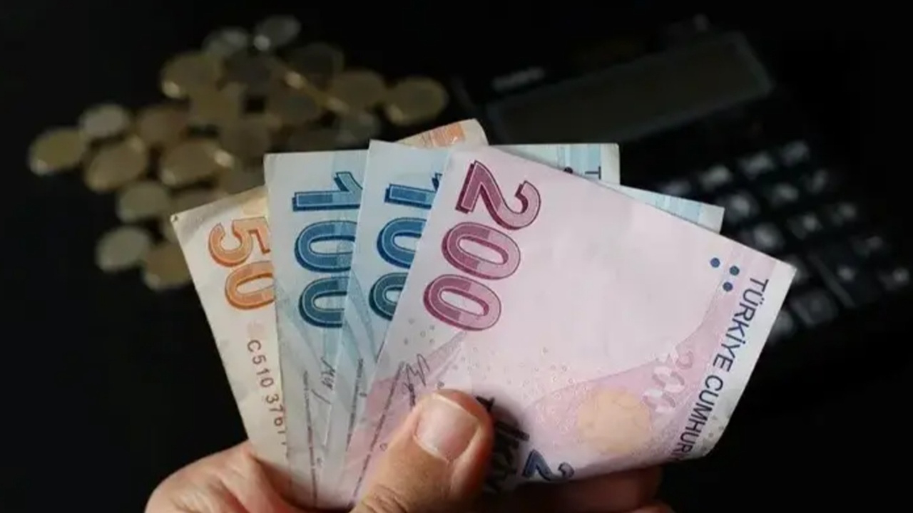 Emekli bayram ikramiyesinde yeni kulis! ÇİFTE ZAM ile artacak