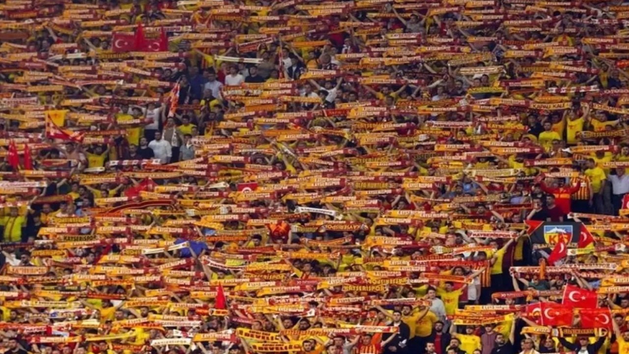 Süper Lig ekibinde büyük deprem! 3 gün önce şehre gelen transfer ülkeden kaçtı